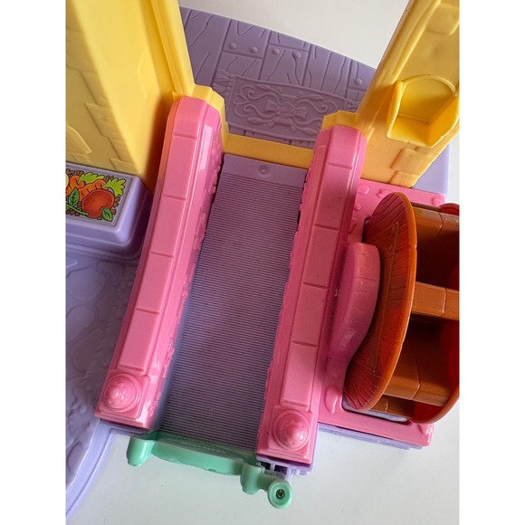 Fisher Price Little People Belle's Klip Klop Cottage Playset Beauty & the Beast - Picture 5 of 11